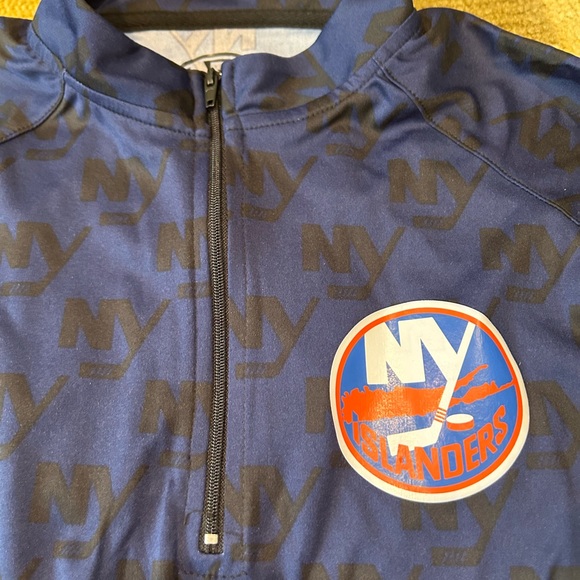 NWT New York Islanders NHL Monogram Athletic Quarter Zip Top Women’s Size Small - Picture 2 of 6